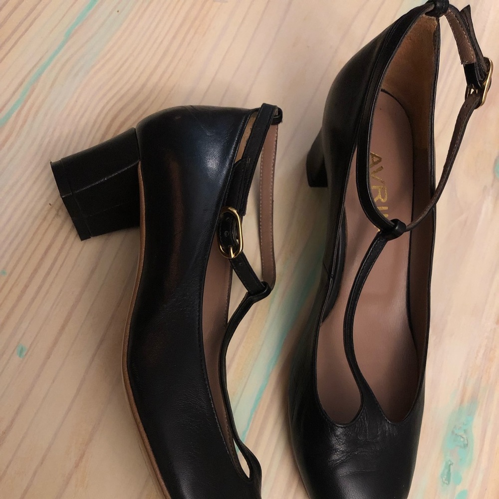 36 1/2 Avril Gau pump